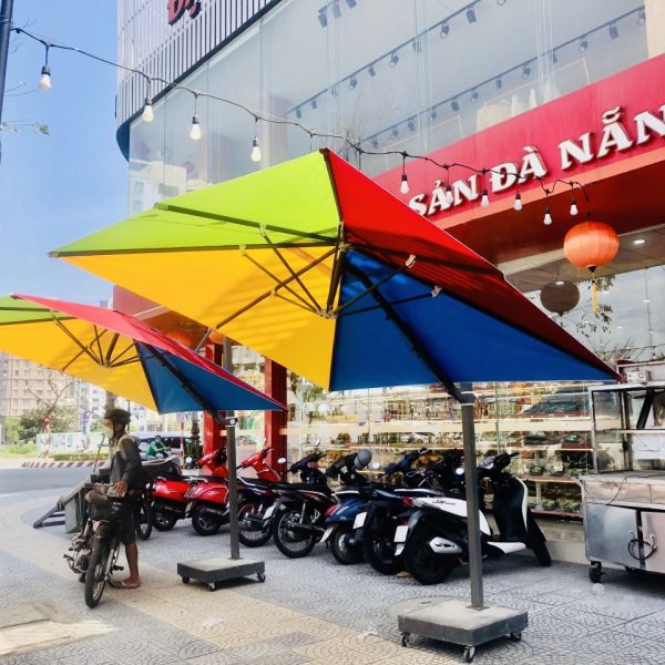 Dù che nghiêng 2.5m cho quán Đặc Sản Đà Nẵng